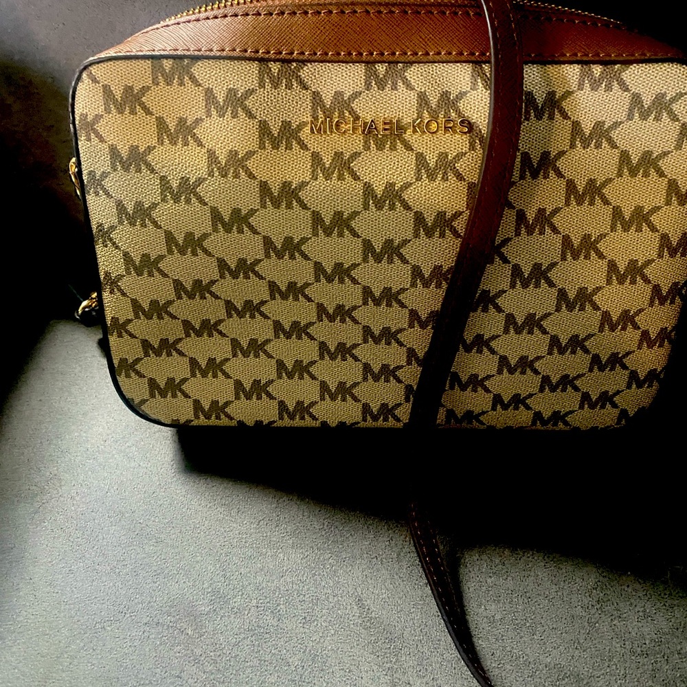 Michael Kors Crossbody